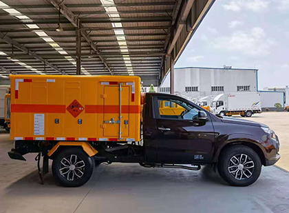 岷县爆破器材运输车